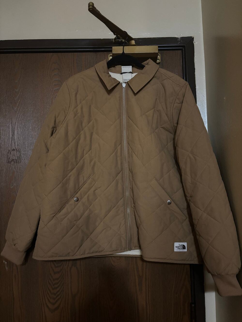 The North Face Tan Quilted Sherpa Fall/Winter Outerwear Coat/Jacket Size Medium